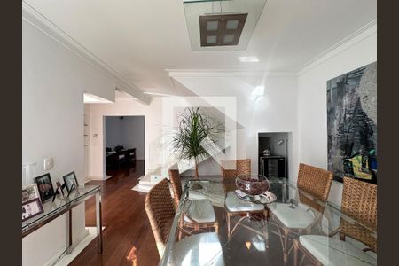 Sala de casa à venda com 3 quartos, 200m² em Brooklin Novo, São Paulo