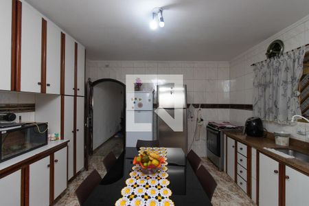 Casa à venda com 101m², 4 quartos e 2 vagasCozinha