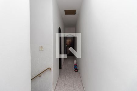 Casa à venda com 101m², 4 quartos e 2 vagasCorredor