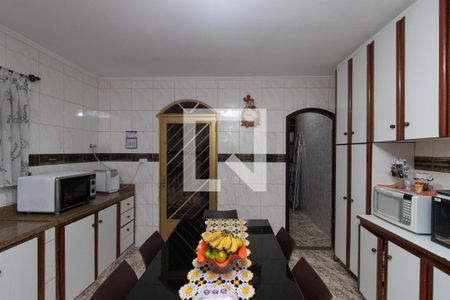 Casa à venda com 101m², 4 quartos e 2 vagasCozinha