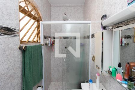 Casa à venda com 101m², 4 quartos e 2 vagasBanheiro da Suíte