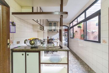 Casa de condomínio para alugar com 400m², 4 quartos e 4 vagas Casa de condomínio para alugar com 400m², 4 quartos e 4 vagasCozinha