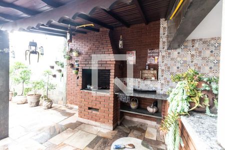 Casa de condomínio para alugar com 400m², 4 quartos e 4 vagas Casa de condomínio para alugar com 400m², 4 quartos e 4 vagasChurrasqueira