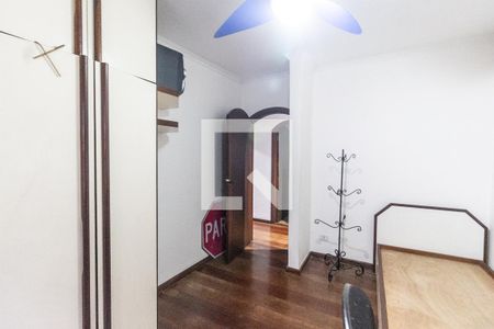 Casa de condomínio para alugar com 400m², 4 quartos e 4 vagas Casa de condomínio para alugar com 400m², 4 quartos e 4 vagasQuarto 1