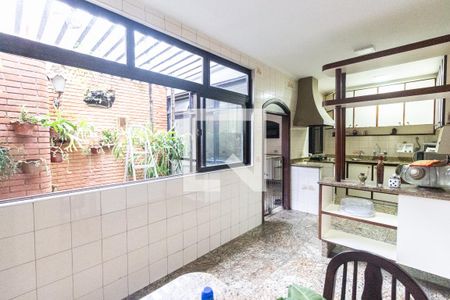 Casa de condomínio para alugar com 400m², 4 quartos e 4 vagas Casa de condomínio para alugar com 400m², 4 quartos e 4 vagasCozinha