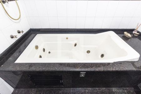 Casa de condomínio para alugar com 400m², 4 quartos e 4 vagas Casa de condomínio para alugar com 400m², 4 quartos e 4 vagasSuíte