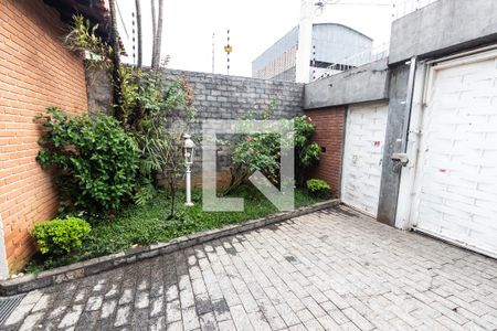 Casa de condomínio para alugar com 400m², 4 quartos e 4 vagas Casa de condomínio para alugar com 400m², 4 quartos e 4 vagasJardim