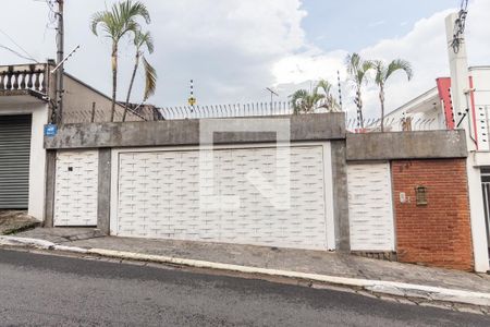 Casa de condomínio para alugar com 400m², 4 quartos e 4 vagas Casa de condomínio para alugar com 400m², 4 quartos e 4 vagasFachada