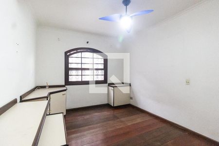 Casa de condomínio para alugar com 400m², 4 quartos e 4 vagas Casa de condomínio para alugar com 400m², 4 quartos e 4 vagasQuarto 2