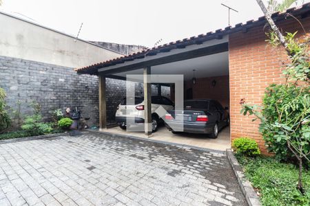 Casa de condomínio para alugar com 400m², 4 quartos e 4 vagas Casa de condomínio para alugar com 400m², 4 quartos e 4 vagasGaragem
