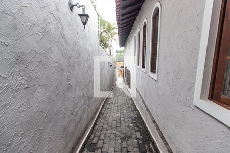 Casa de condomínio para alugar com 400m², 4 quartos e 4 vagas Casa de condomínio para alugar com 400m², 4 quartos e 4 vagasCorredor