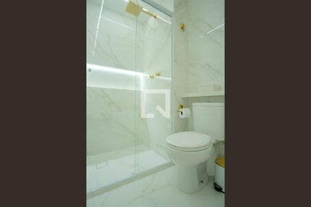 Apartamento à venda com 82m², 2 quartos e 2 vagasBanheiro Social