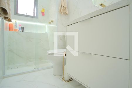 Apartamento à venda com 82m², 2 quartos e 2 vagasBanheiro da Suíte