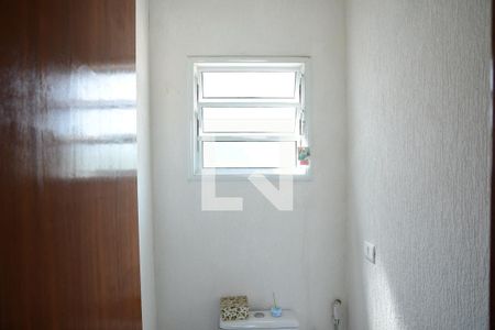 Lavabo de casa de condomínio para alugar com 3 quartos, 177m² em Jardim Nova Coimbra, Cotia