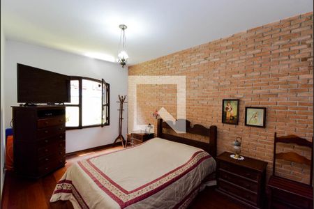 Casa à venda com 252m², 3 quartos e 3 vagasQuarto 3 - Suíte