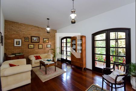 Sala de casa à venda com 3 quartos, 252m² em Vila Rosália, Guarulhos