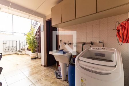 Casa à venda com 196m², 3 quartos e 3 vagasLavanderia