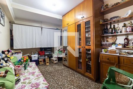 Casa à venda com 196m², 3 quartos e 3 vagasQuarto de Serviço