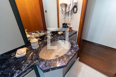 Casa à venda com 196m², 3 quartos e 3 vagasBanheiro Social