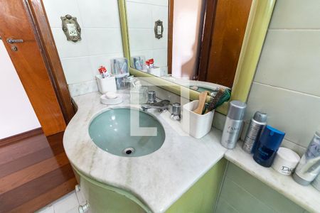 Casa à venda com 196m², 3 quartos e 3 vagasBanheiro da Suíte