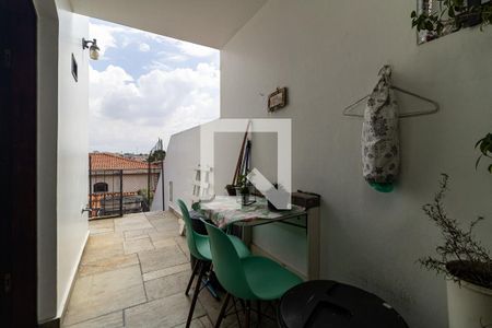 Casa à venda com 196m², 3 quartos e 3 vagasCorredor Lateral