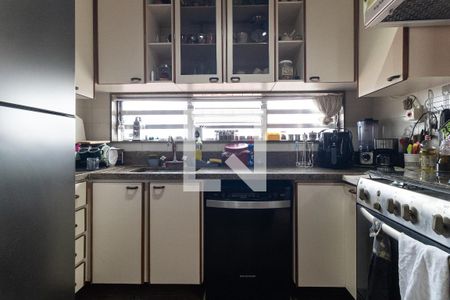 Casa à venda com 196m², 3 quartos e 3 vagasCozinha