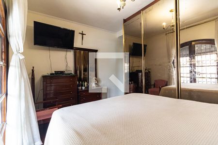 Casa à venda com 196m², 3 quartos e 3 vagasSuíte