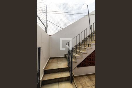 Casa à venda com 196m², 3 quartos e 3 vagasEscada