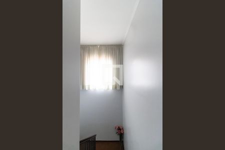 Casa à venda com 196m², 3 quartos e 3 vagasEscada