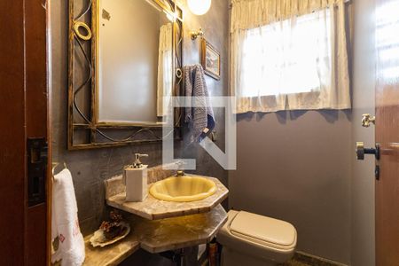 Casa à venda com 196m², 3 quartos e 3 vagasBanheiro Social