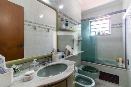 Casa à venda com 196m², 3 quartos e 3 vagasBanheiro da Suíte