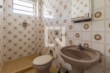 Banheiro de apartamento para alugar com 1 quarto, 38m² em São José, Porto Alegre