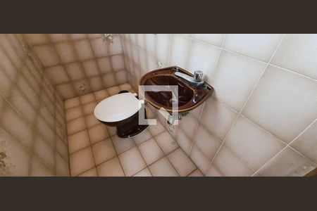 Casa à venda com 136m², 4 quartos e 4 vagas Casa à venda com 136m², 4 quartos e 4 vagasBanheiro 2