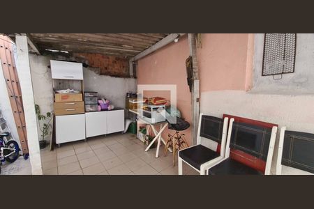 Casa à venda com 136m², 4 quartos e 4 vagas Casa à venda com 136m², 4 quartos e 4 vagasÁrea comum