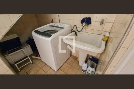 Casa à venda com 136m², 4 quartos e 4 vagas Casa à venda com 136m², 4 quartos e 4 vagasÁrea de Serviço