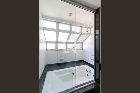 Apartamento à venda com 190m², 3 quartos e 2 vagasSuíte