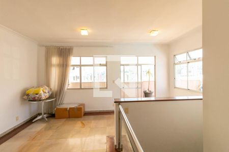 Apartamento à venda com 190m², 3 quartos e 2 vagas2° andar