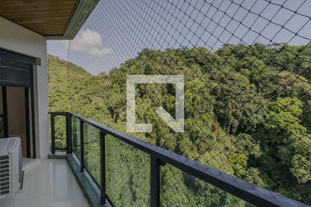 Apartamento para alugar com 199m², 4 quartos e 2 vagasVaranda