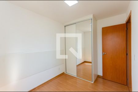 Quarto 1 de apartamento para alugar com 2 quartos, 45m² em Jardim Íris, São Paulo