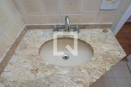 Apartamento para alugar com 85m², 3 quartos e 1 vaga Apartamento para alugar com 85m², 3 quartos e 1 vagaSuíte - Banheiro