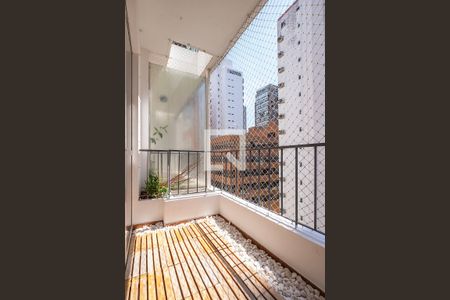 Apartamento para alugar com 85m², 3 quartos e 1 vaga Apartamento para alugar com 85m², 3 quartos e 1 vagaSala - Varanda