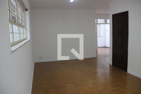 Casa para alugar com 212m², 3 quartos e 1 vagaSala
