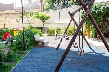 Apartamento à venda com 42m², 2 quartos e sem vaga Apartamento à venda com 42m², 2 quartos e sem vagaÁrea comum - Playground
