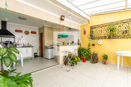 Casa à venda com 221m², 3 quartos e 4 vagasQuintal e Área de Serviço