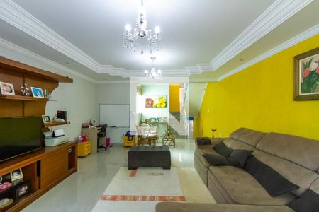 Sala de casa à venda com 3 quartos, 221m² em Jardim Calux, São Bernardo do Campo