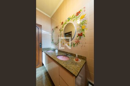 Casa à venda com 429m², 3 quartos e sem vagaBanheiro da Suíte 2