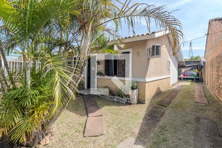 Casa à venda com 70m², 2 quartos e 1 vaga Casa à venda com 70m², 2 quartos e 1 vagaQuintal