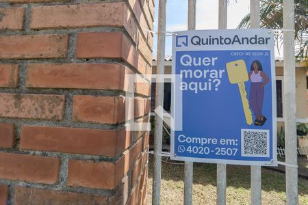 Casa à venda com 70m², 2 quartos e 1 vaga Casa à venda com 70m², 2 quartos e 1 vagaFachada-Instalação de Plaquinhas