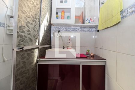 Casa à venda com 70m², 2 quartos e 1 vaga Casa à venda com 70m², 2 quartos e 1 vagaBanheiro