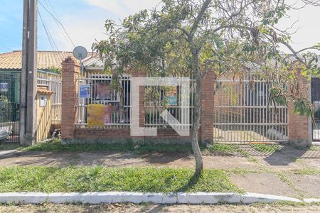 Casa à venda com 70m², 2 quartos e 1 vaga Casa à venda com 70m², 2 quartos e 1 vagaFachada